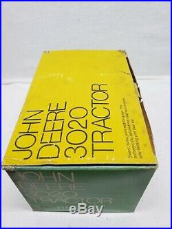 1/16 John Deere 3020 Narrow Front With Ice Cream Style Box Rare Original