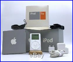 Apple iPod Classic 2nd Generation 10gb In Original Box Rare Vintage
