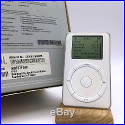 Apple iPod Classic 2nd Generation 10gb In Original Box Rare Vintage
