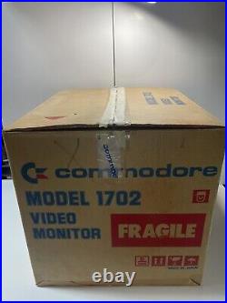 Commodore 1702 vintage 1985 Monitor withOriginal Box, Manual, Retro Gaming RARE