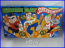 GREEN DAY super action figure IN BOX rare vinyl toy FULLY SIGNED by all members