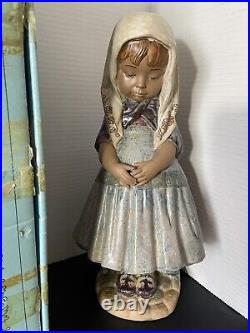 LLADRO SPAIN NINA #4951 LITTLE GIRL SCARF 15 ORIGINAL BOX Rare Vintage Vtg