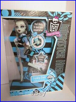 Monster High 1st Wave Original Doll Frankie Stein with Pet MIB New in Box RARE
