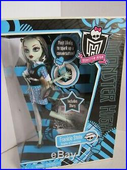 Monster High 1st Wave Original Doll Frankie Stein with Pet MIB New in Box RARE