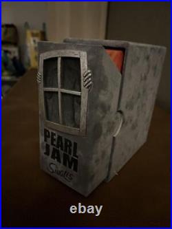 Pearl Jam Limited Edition 1000 Original Box Live Singles Booklet Set Rare