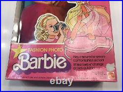RARE Barbie Vintage Fashion Photo Barbie 1977 with Camera in Original Box