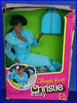 Rare 1979 BEAUTY SECRETS CHRISTIE Open Worn Box SUPERSTAR face Black Barbie AA