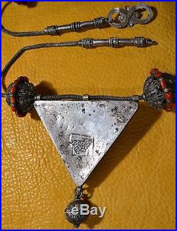 Rare Antique Yemen Bedouin Ethnic Silver Triangle Prayer Boxes Wedding Necklace