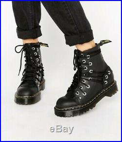 Rare Dr Martens Daria Boot With 32 Eyelets. Lace up detail. Size 6. Original box
