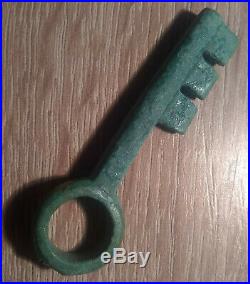 Rare Original Ancient Roman locker box security Key artifact intact green patina