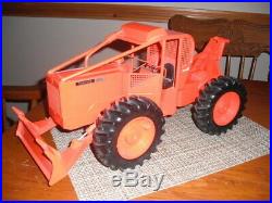 Rare Timberjack Forestry Logging 240e Large Plastic Skidder withbox 1/16th Scale