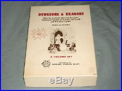 THE ORIGINAL TSR DUNGEONS AND DRAGONS WHITE BOX SET (ULTRA RARE and NR MINT!)