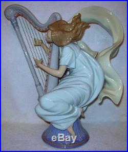 Very Rare Porcelain Figurene #6312 The Harpist by LLADRO with Original Box